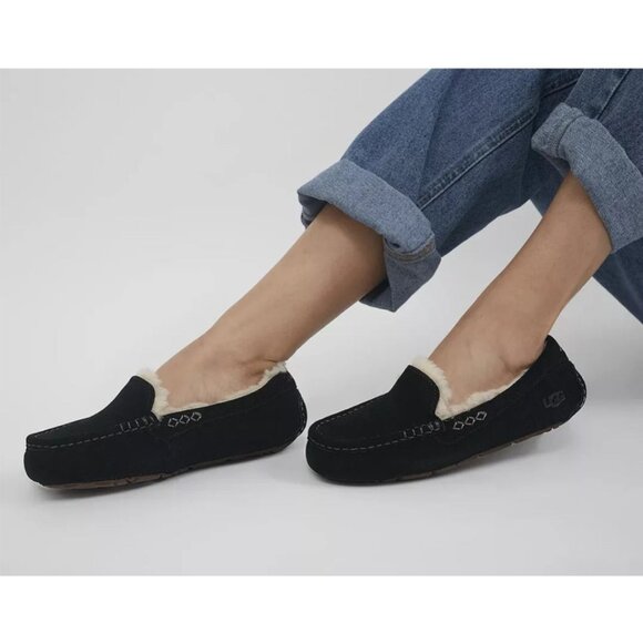 NWT Ugg Women's Black Suede \Ansley Water-Resistant Moccasin Slippers Sz 11 2998 - Picture 2 of 16